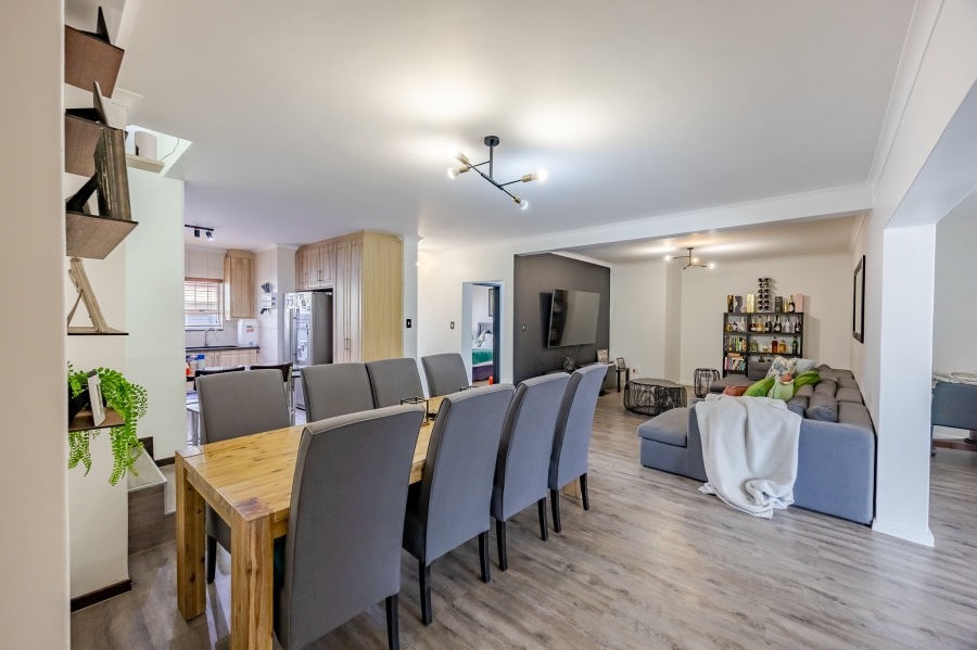 4 Bedroom Property for Sale in Milnerton Ridge Western Cape
